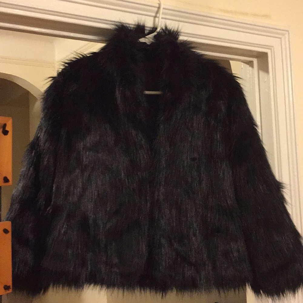 Faux fur black crop jacket sexy and stylish